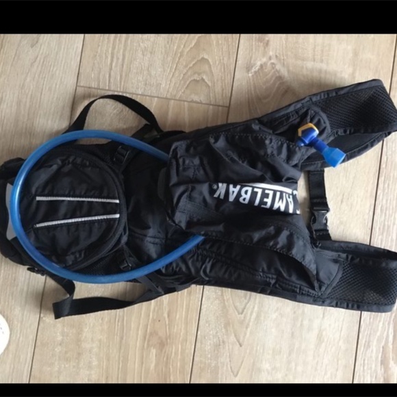 CamelBak Hydration Backpack | Built-In Water Tank | Perfect for Hiking & Cycling - Picture 2 of 5